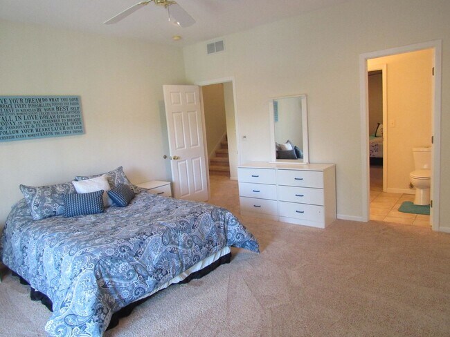 Building Photo - Osage Beach house for rent