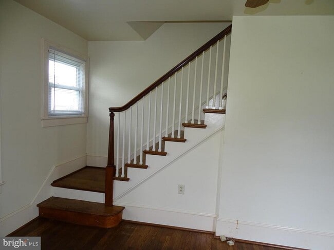 Building Photo - 7512 Friendship Village Rd