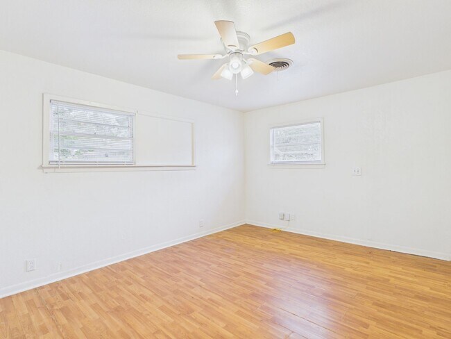 Building Photo - 4308 S Jackson St