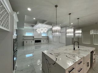 Building Photo - 960 Nours Cir SE