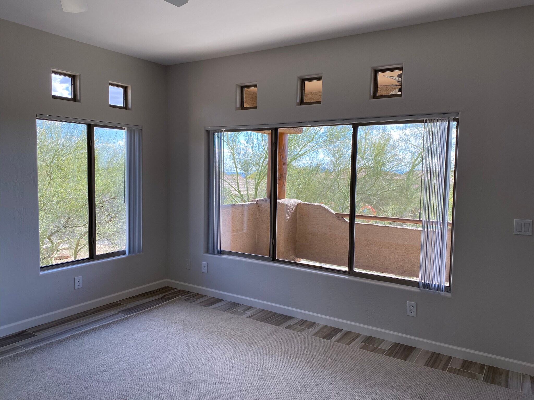 Building Photo - 8880 E Paraiso Dr