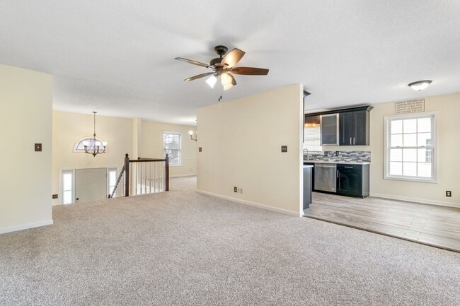 Building Photo - 1037 Persimmon Ct
