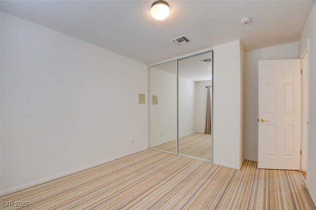 Building Photo - 7040 Bailey Cir