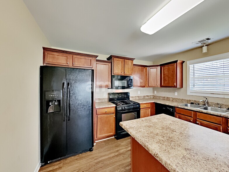 Building Photo - 1298 Tumblerock Ct