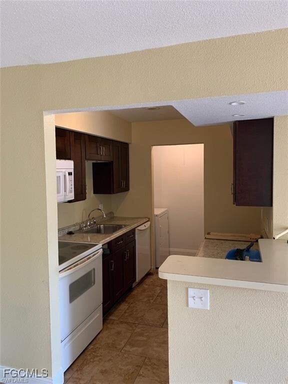 Building Photo - 2855 Winkler Ave