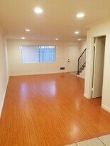 Building Photo - 2612 Mathews Ave