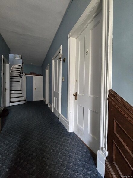 Building Photo - 514 Grand Ave