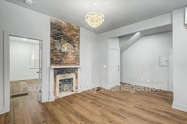 Building Photo - 638 E 37th St