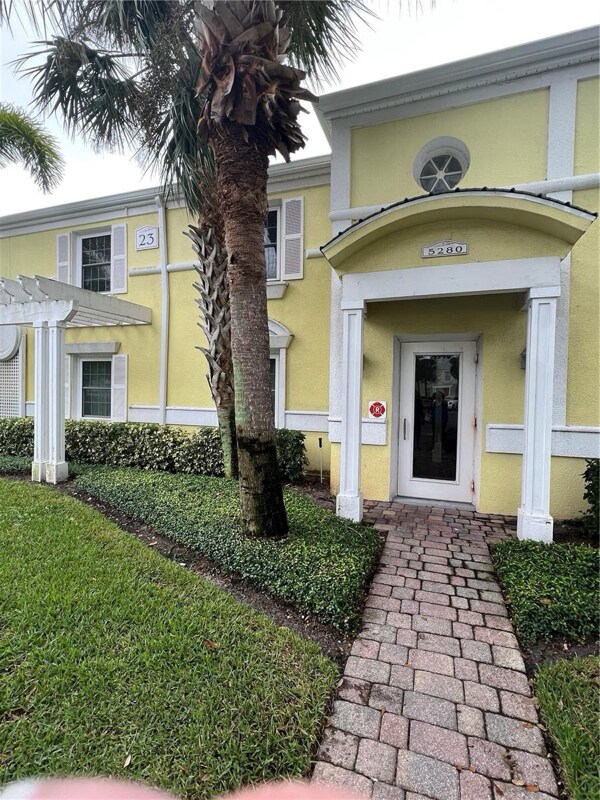 Building Photo - 5280 Coquina Key Dr SE