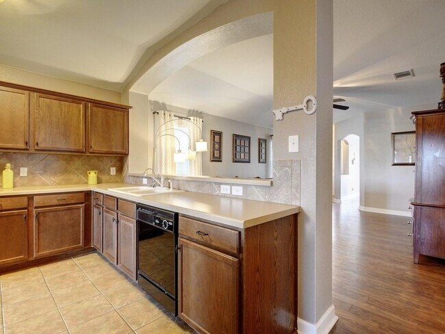 Building Photo - 2488 Green Meadows Ln