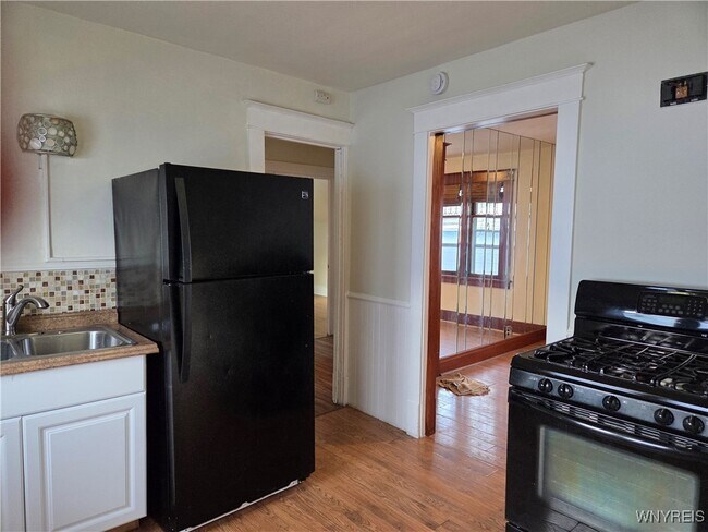 Building Photo - 212 Newburgh Ave