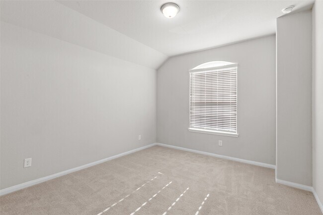 Building Photo - 29650 Kynndal Shore Dr