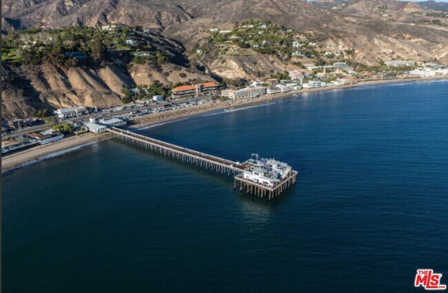 Building Photo - 1837 11th St