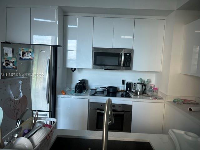 Building Photo - 300 S Biscayne Blvd