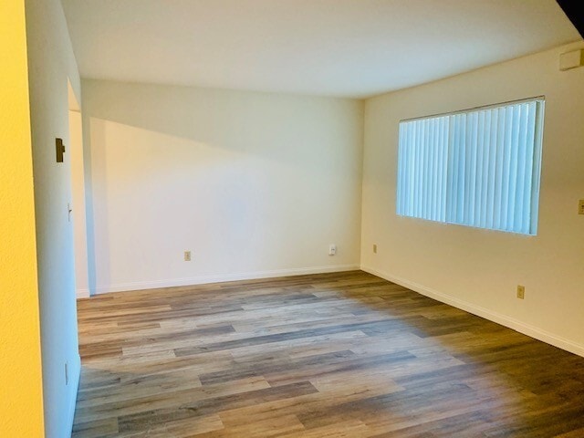 Building Photo - LIVE NEAR THE BEACH & THE BAY 2BD/1.5BA TOWNHOME IN PACIFIC BEACH! $3,195/mo!