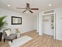 Building Photo - 1840 Burton Dr