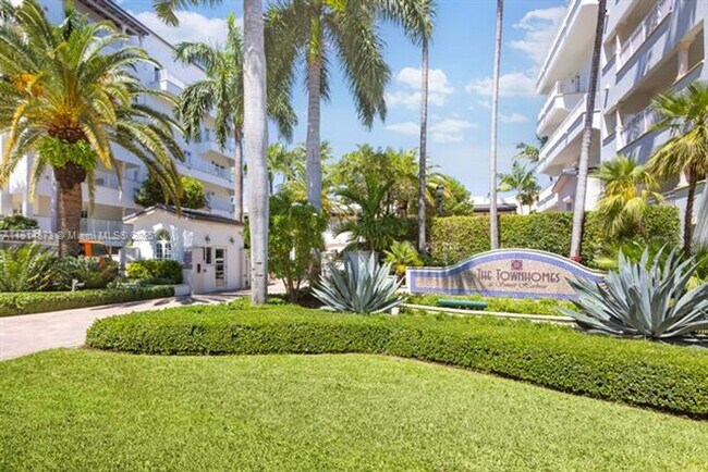 Building Photo - 1415 Sunset Harbour Dr