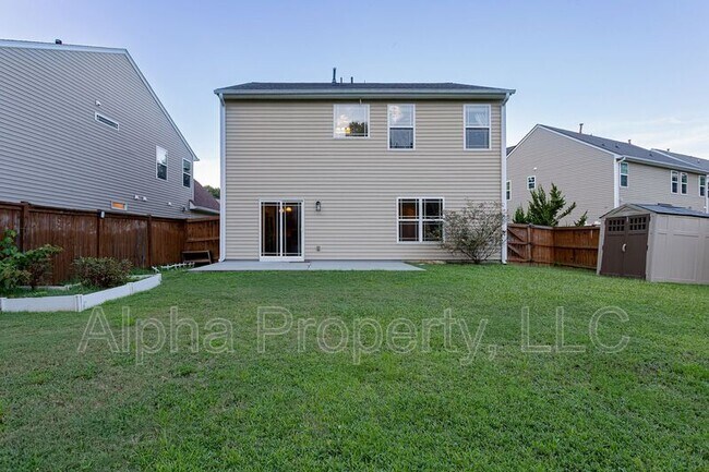 Building Photo - 18 Parkwalk Dr