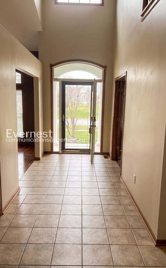 Building Photo - 4369 Houser Dr