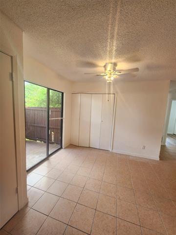 Building Photo - 506 E Denton Dr