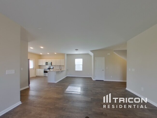 Building Photo - 1035 Lonergan Cir