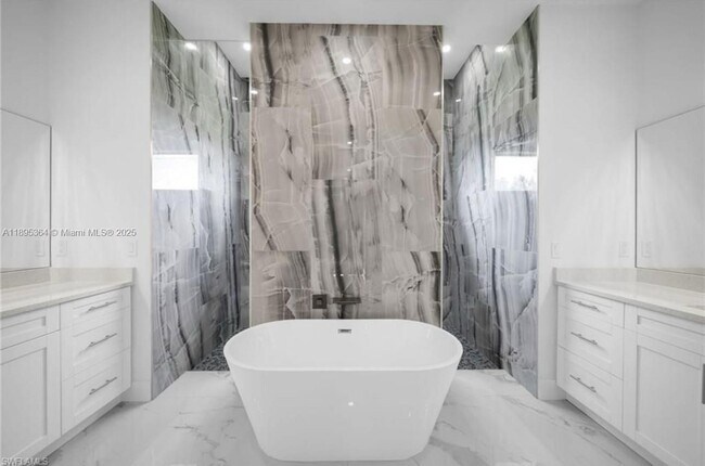 Building Photo - 50 NE 4th St