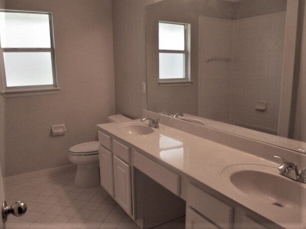 Building Photo - 1720 Hunters Ridge Rd