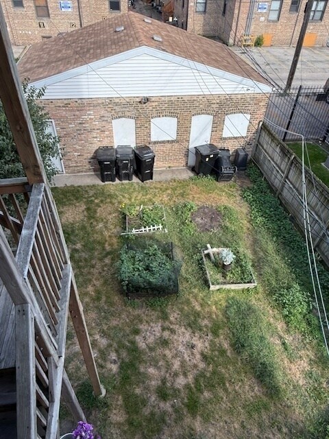 Building Photo - 7333 N Damen Ave