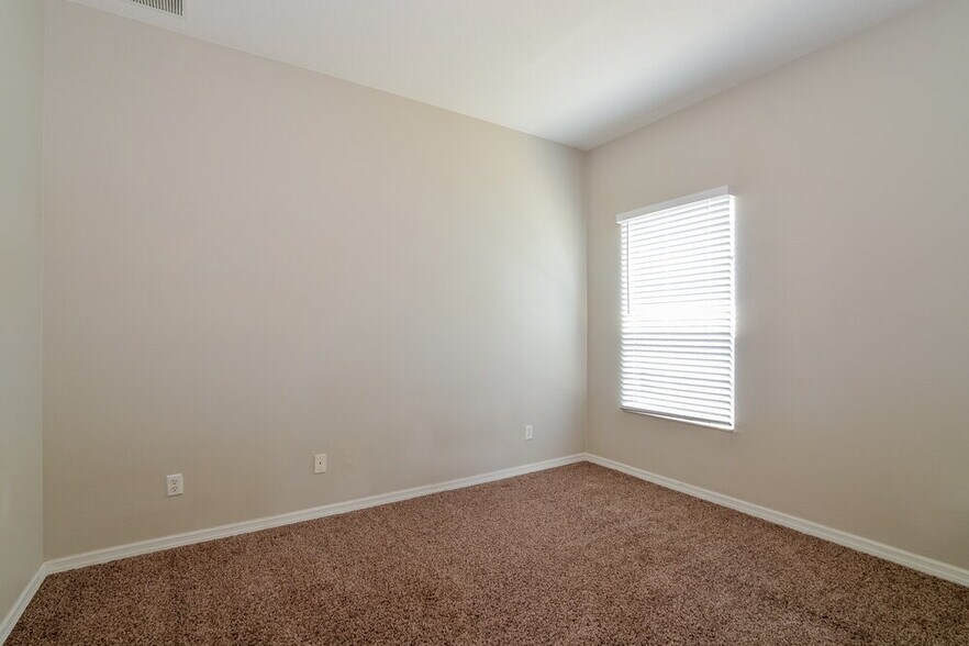 Building Photo - 184 Aurelia Ct