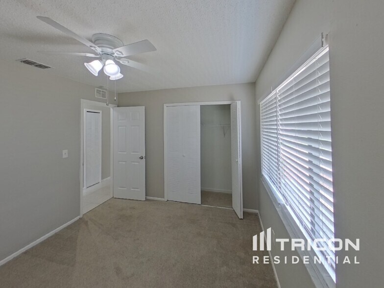 Building Photo - 3717 Coppertree Cir