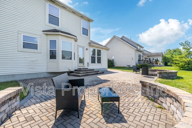 Building Photo - 7225 Bromfield Dr