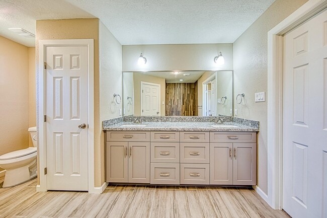 Building Photo - 3526 Brook Shadow Dr