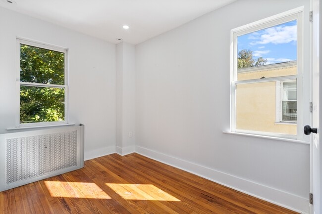 Building Photo - 521 Homewood Ave