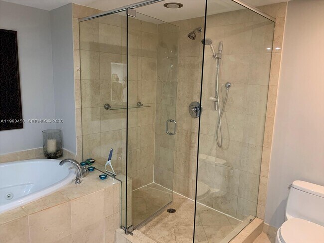 Building Photo - 1830 S Ocean Dr