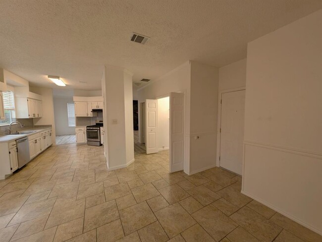 Building Photo - 17609 Columbia Falls Cove