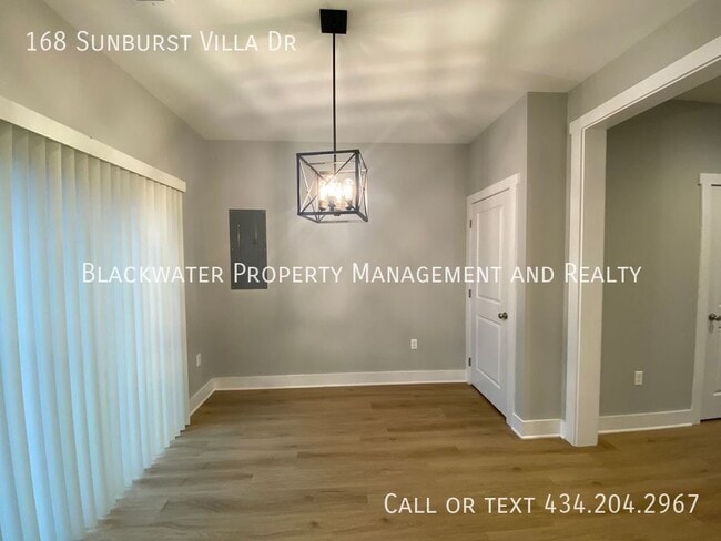 Building Photo - 168 Sunburst Villa Dr