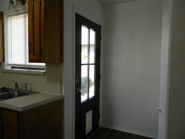 Building Photo - 809 Windcrest Dr