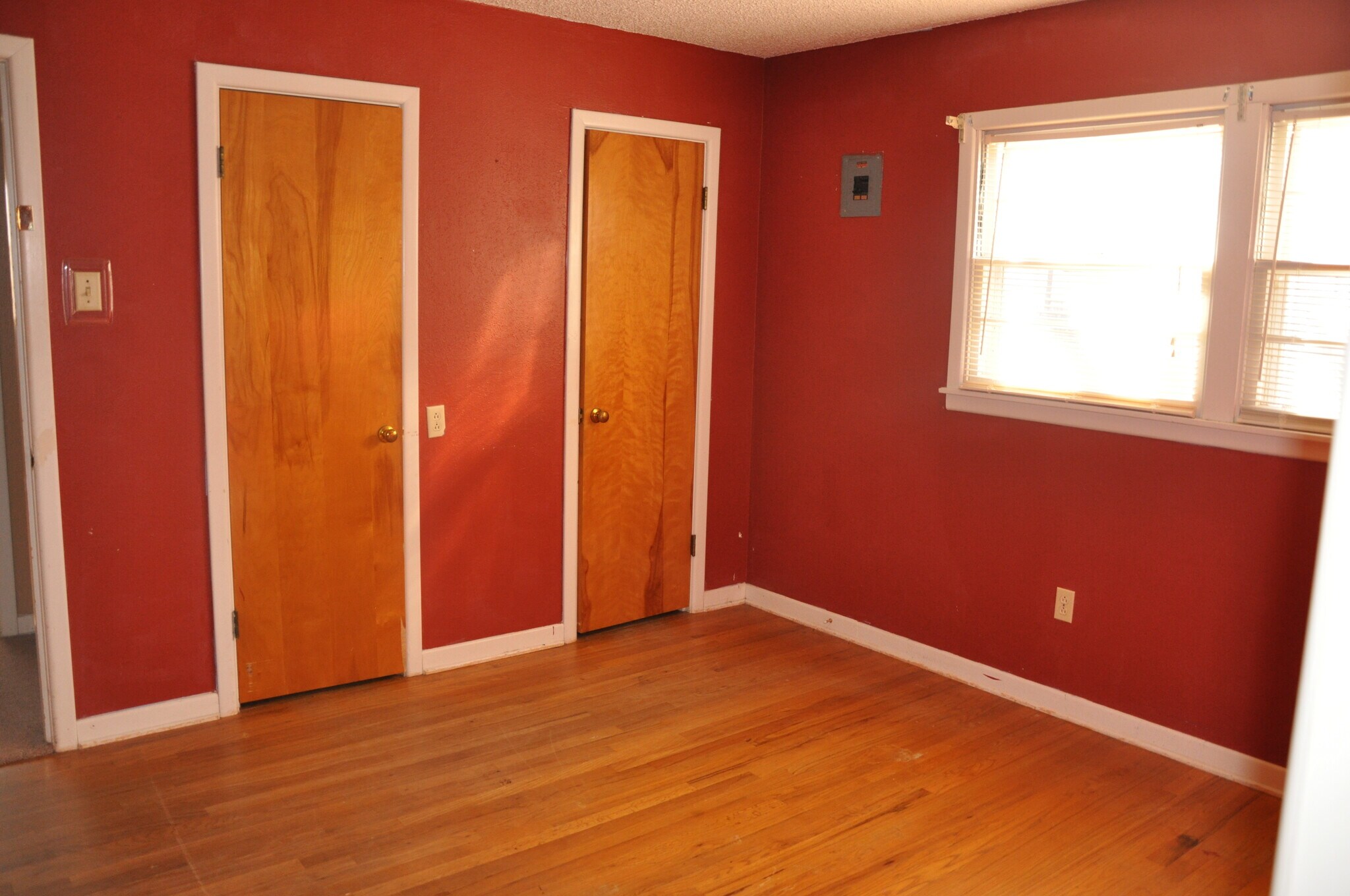 Master Bedroom with closets - 2605 43rd St