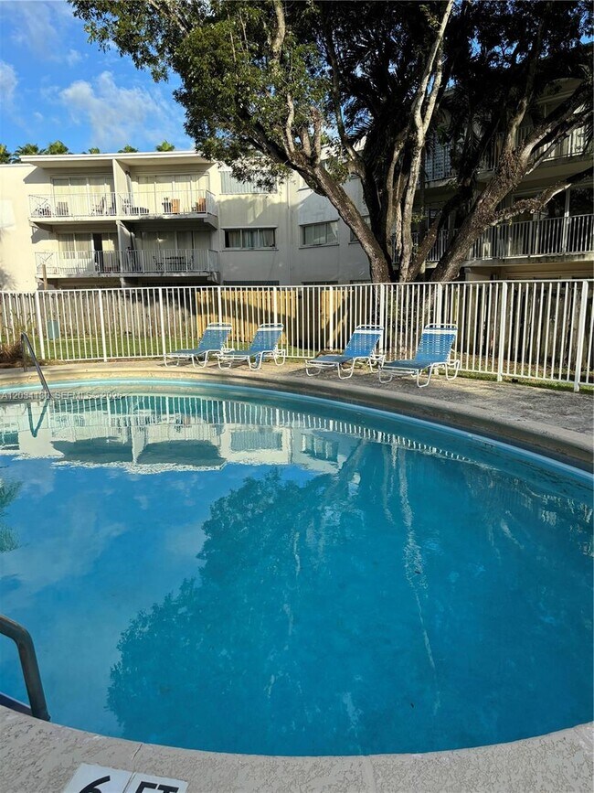 Building Photo - 7701 SW 88th St