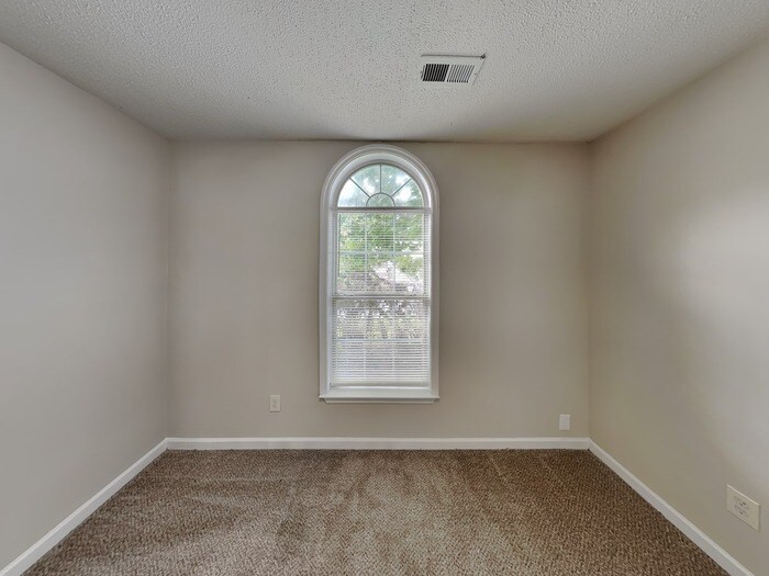 Building Photo - 1470 Isleworth Cir