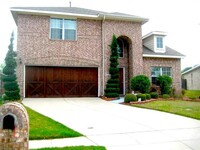 Building Photo - 2004 Shannon Dr