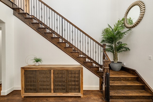 Building Photo - 7944 Cherry Springs Ct