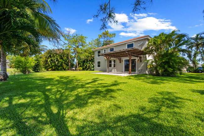 Building Photo - Larkspur Lane, Wellington, FL 33414 - 5 BR...