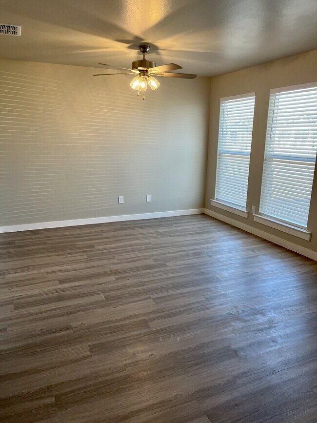 Building Photo - 3 Bedroom Home in Cooper