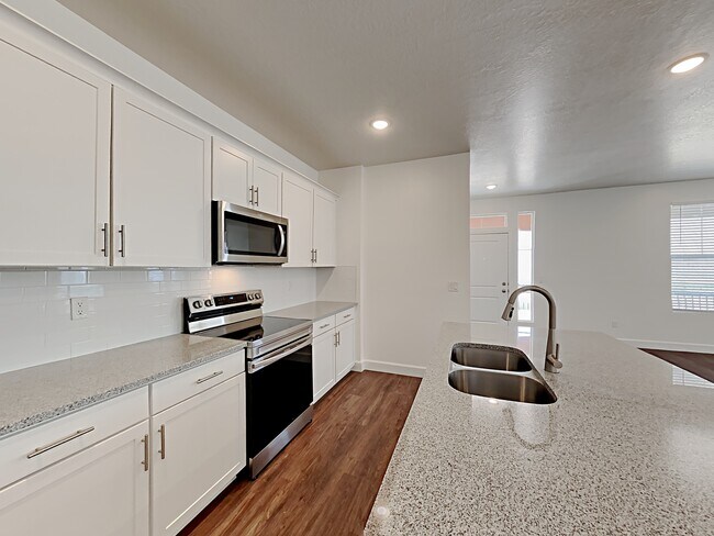 Building Photo - 6067 W Copperhawk Drive