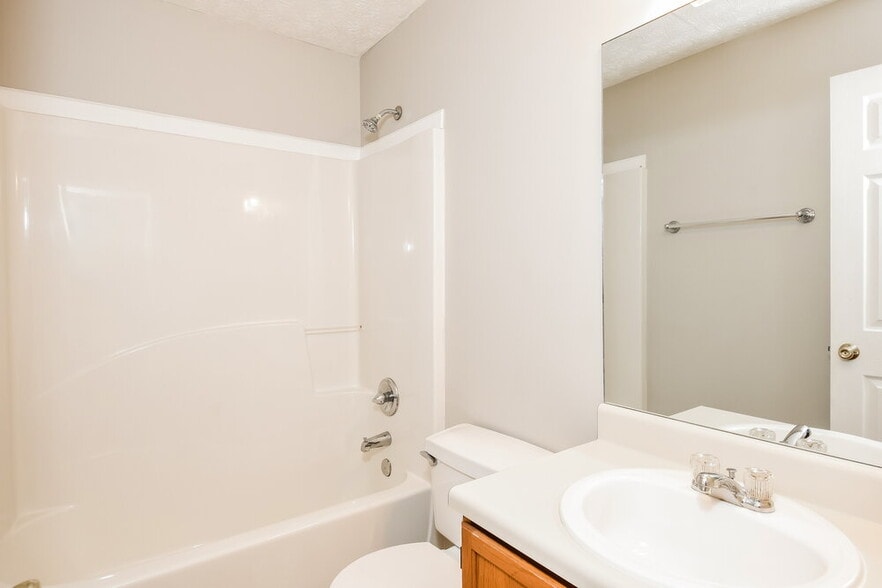 Building Photo - 2580 Candler Way