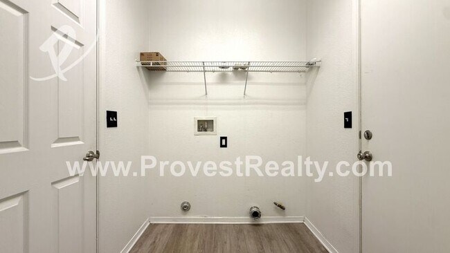 Building Photo - 9172 Ocotillo Ave