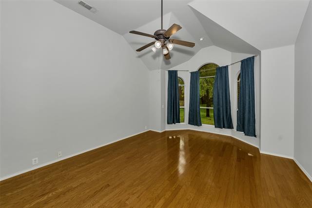 Building Photo - 2428 Kingsley Dr