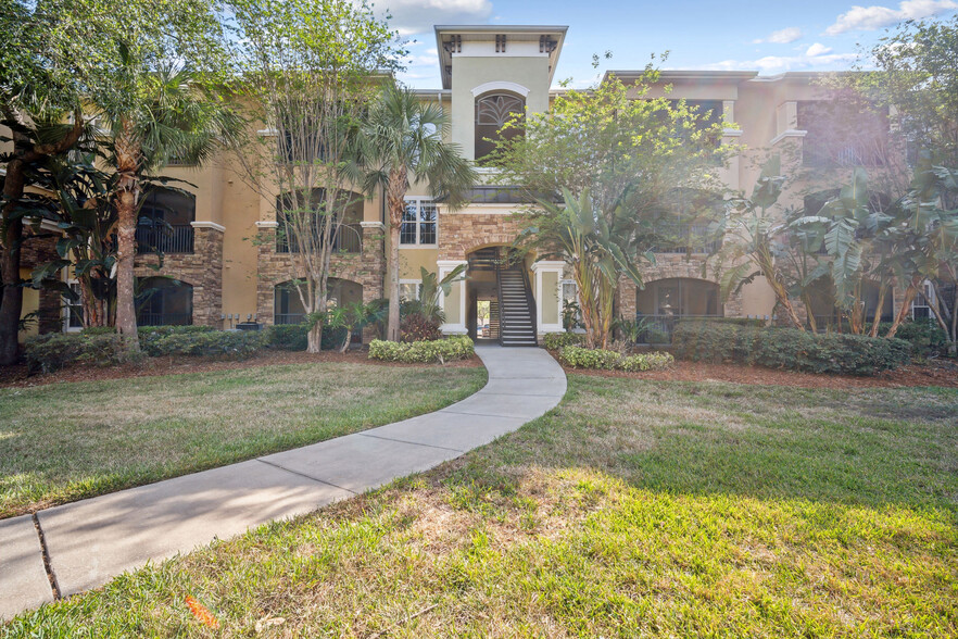 Building Photo - 10019 Courtney Palms Blvd