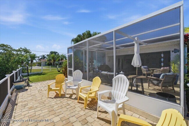 Building Photo - 4262 Biscayne Dr